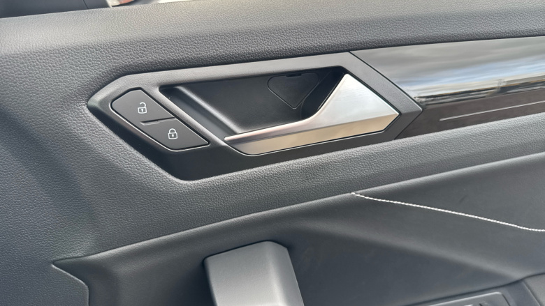 Volkswagen T-Roc 1.0 TSI 115 Style Design 5dr Petrol Hatchback